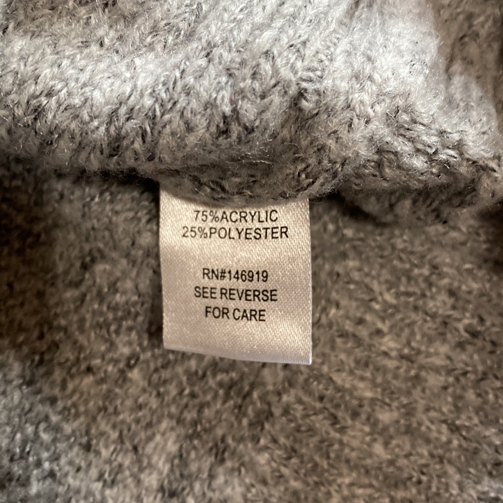 Kensie light gray v-neck cable knit sleeveless sweater vest vintage style - Picture 4 of 6